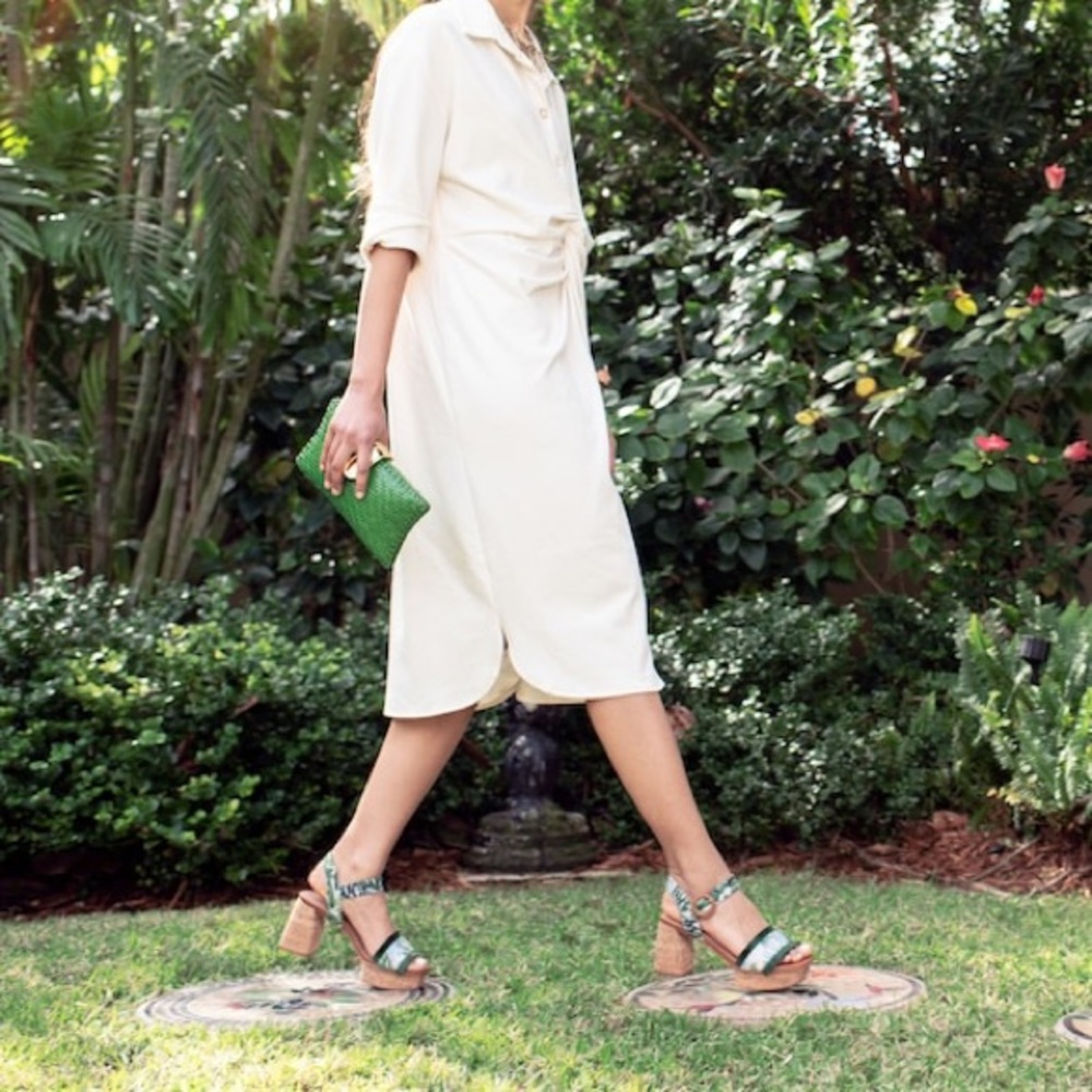 Bernardo Reagan Palm Fabric Platform Sandal [Size: US 7.5]